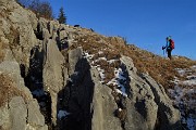 67 Profonde e suggestive spaccature nella roccia (antiche miniere di calamina)